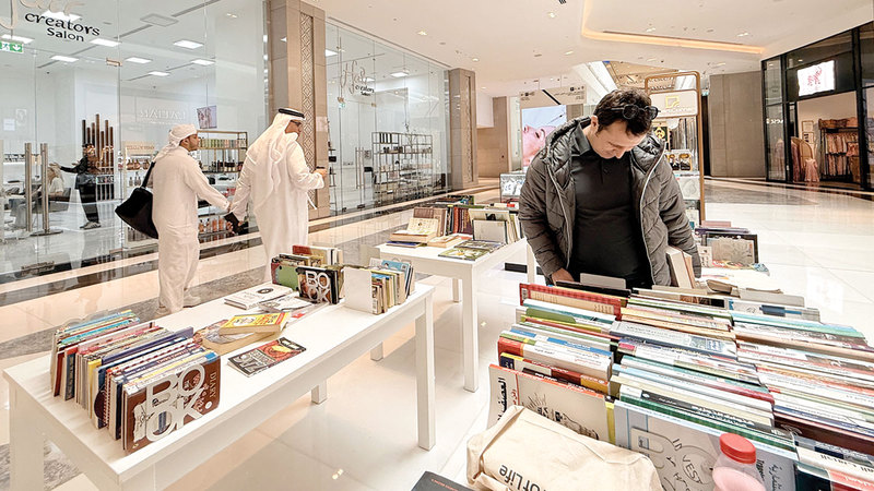 معرض الكتب المستعملة.. عناوين قديمة تحيا من جديد في دبي
