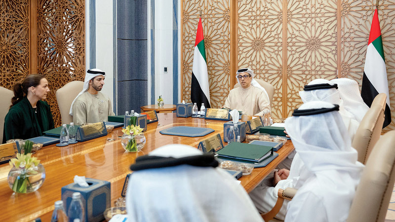 منصور بن زايد: «أبوظبي للتنمية» يرسّخ مكانة الإمارات شريكاً تنموياً موثوقاً على الساحة الدولية