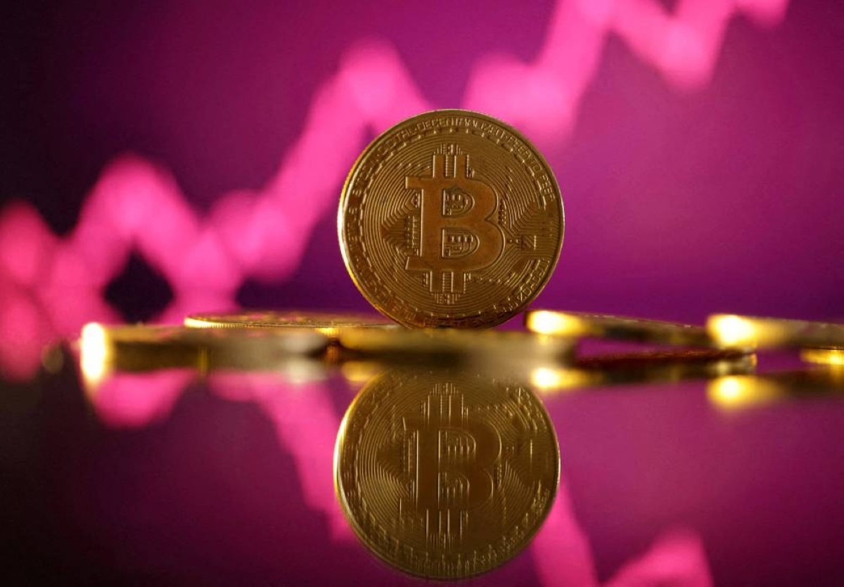 البيتكوين تتخطى عتبة المئة ألف دولار للمرة الأولى