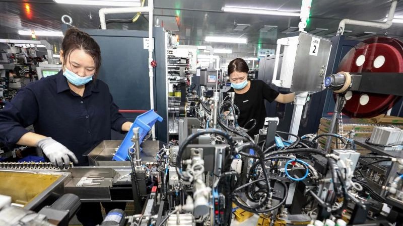 ضعف الطلب المحلي وراء انكماش نشاط المصانع الصينية في نوفمبر