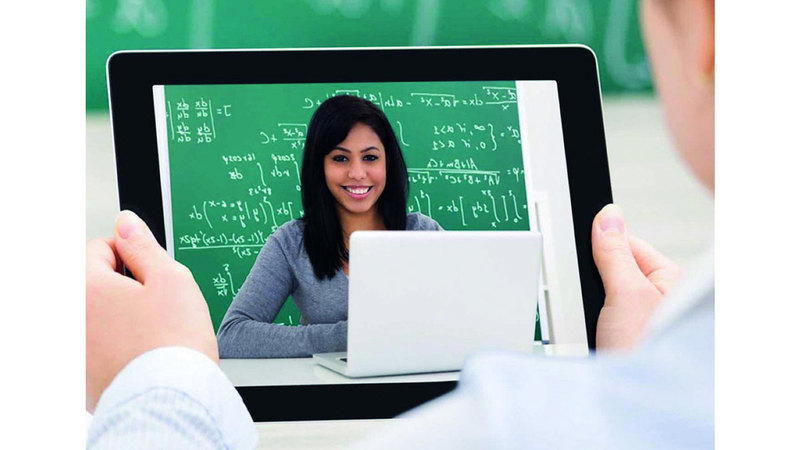 «باقة إسعافية» و«كبسولات التفوق» تستدرجان طلبة للدروس الخصوصية