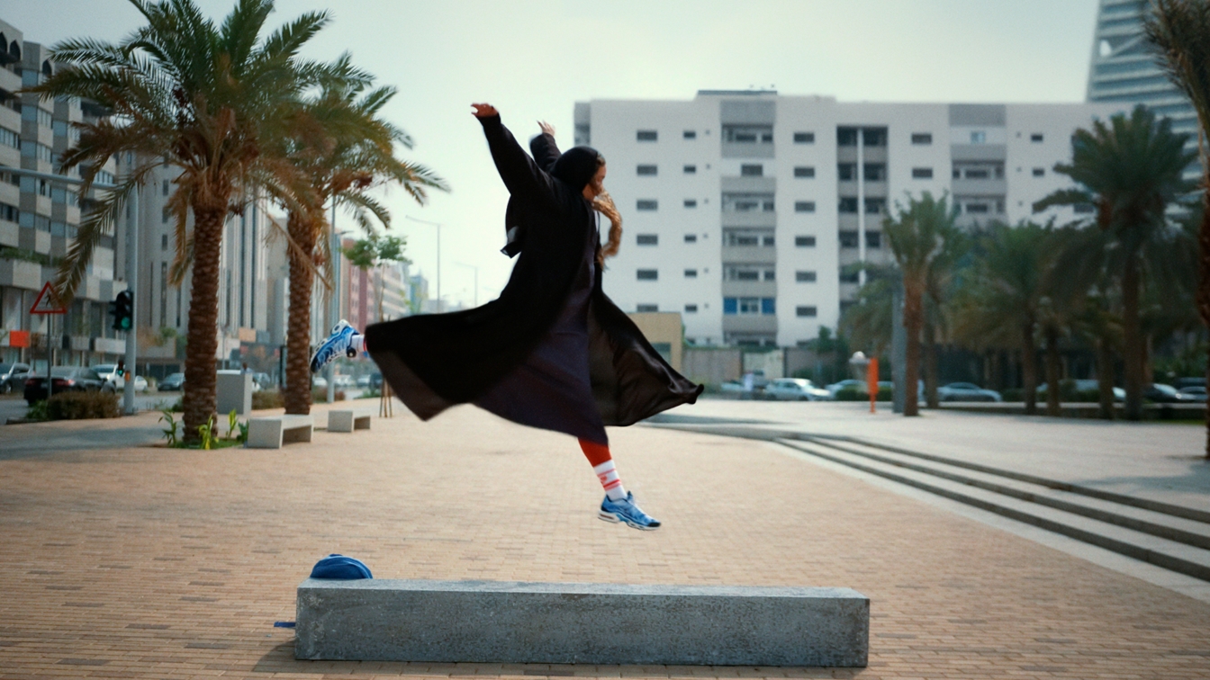 Nike تشجع الفتيات على استكشاف قدراتهن الرياضية