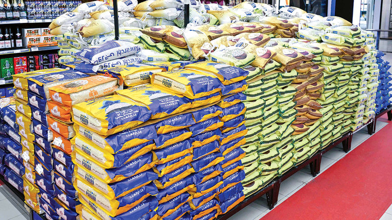 «اقتصادية أبوظبي» تحظر تعديل أسعار 29 سلعة من دون مبررات موثقة