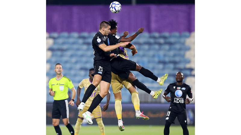 خبراء: اعتماد «الحل السريع» يقلص فرص ظهور اللاعب المواطن مع الأندية