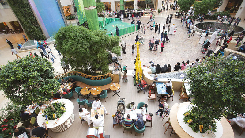 مواطنون ومقيمون يعبّرون عن فخرهم بكفاءة صقور الجو: دار زايد محصنة بالعزيمة والتكنولوجيا