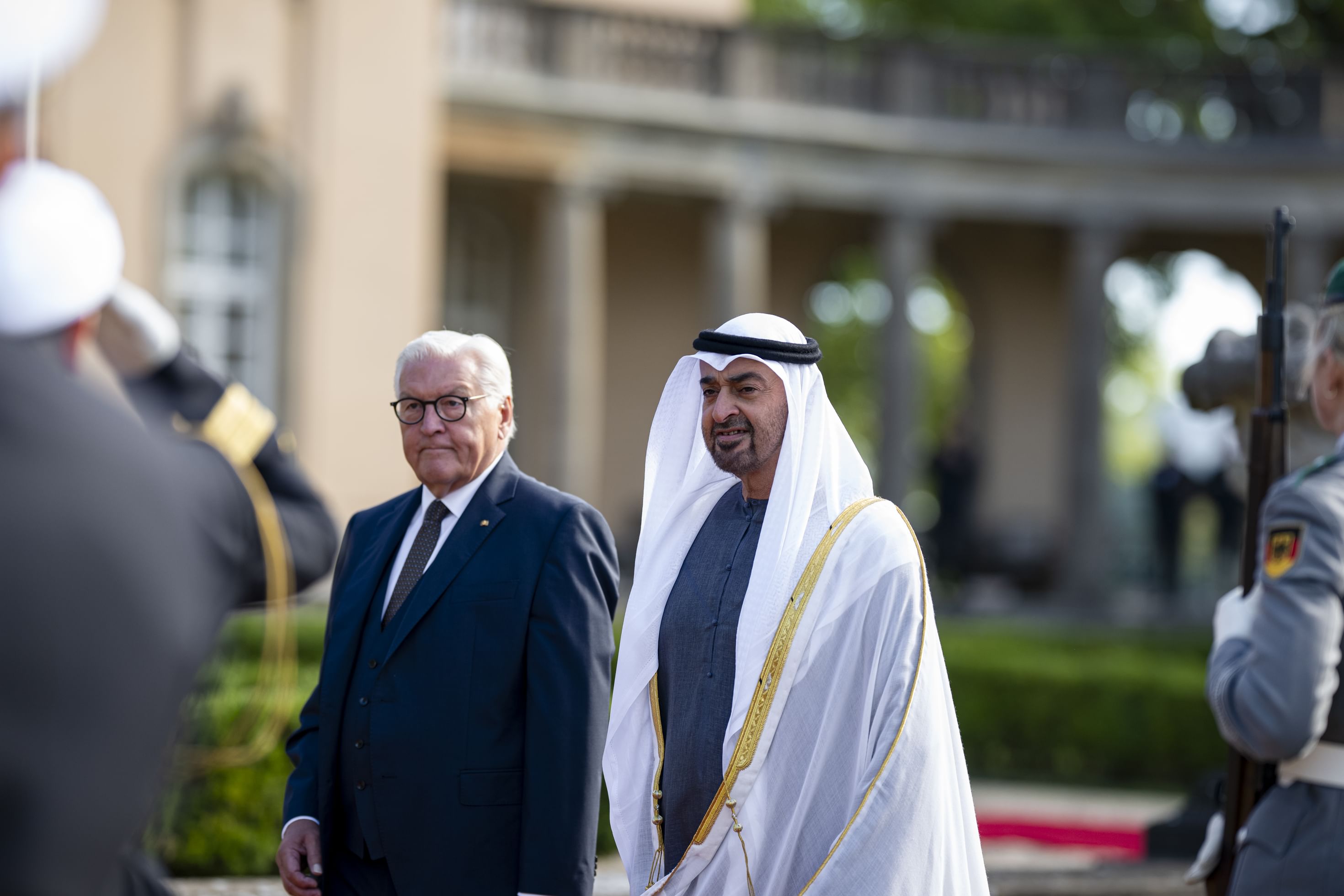 مراسم استقبال رسمية لرئيس الدولة في برلين والرئيس الألماني في مقدمة مستقبليه
