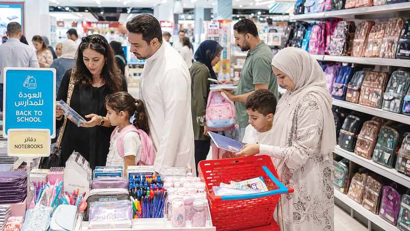 %33 من الأهالي يختارون «المتاجر التقليدية» لشراء مستلزمات المدارس