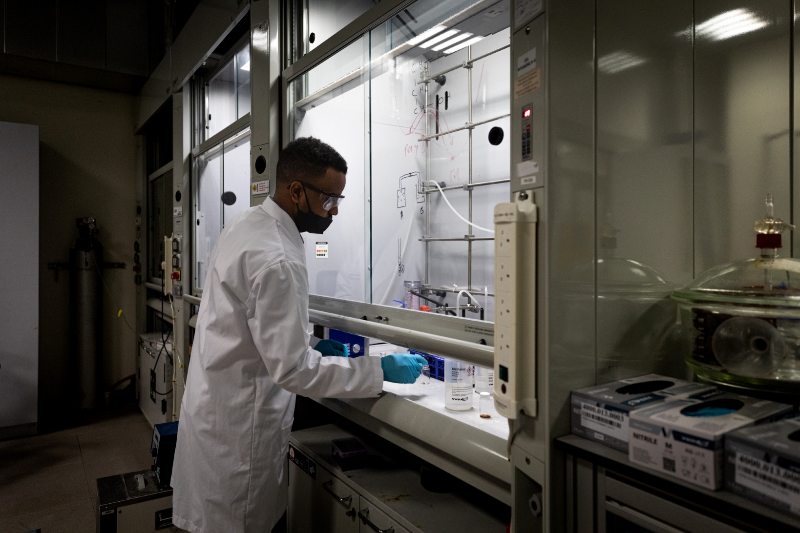 جامعة نيويورك أبوظبي تفتح باب التسجيل في برنامج الأبحاث للطلاب الجامعيين الزوار في عام 2024