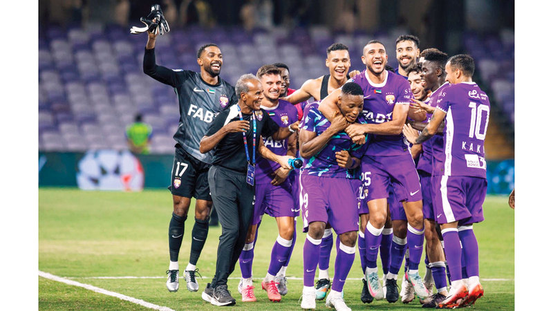 «الهداف التاريخي» لابا يقترب من تجديد عقده مع العين