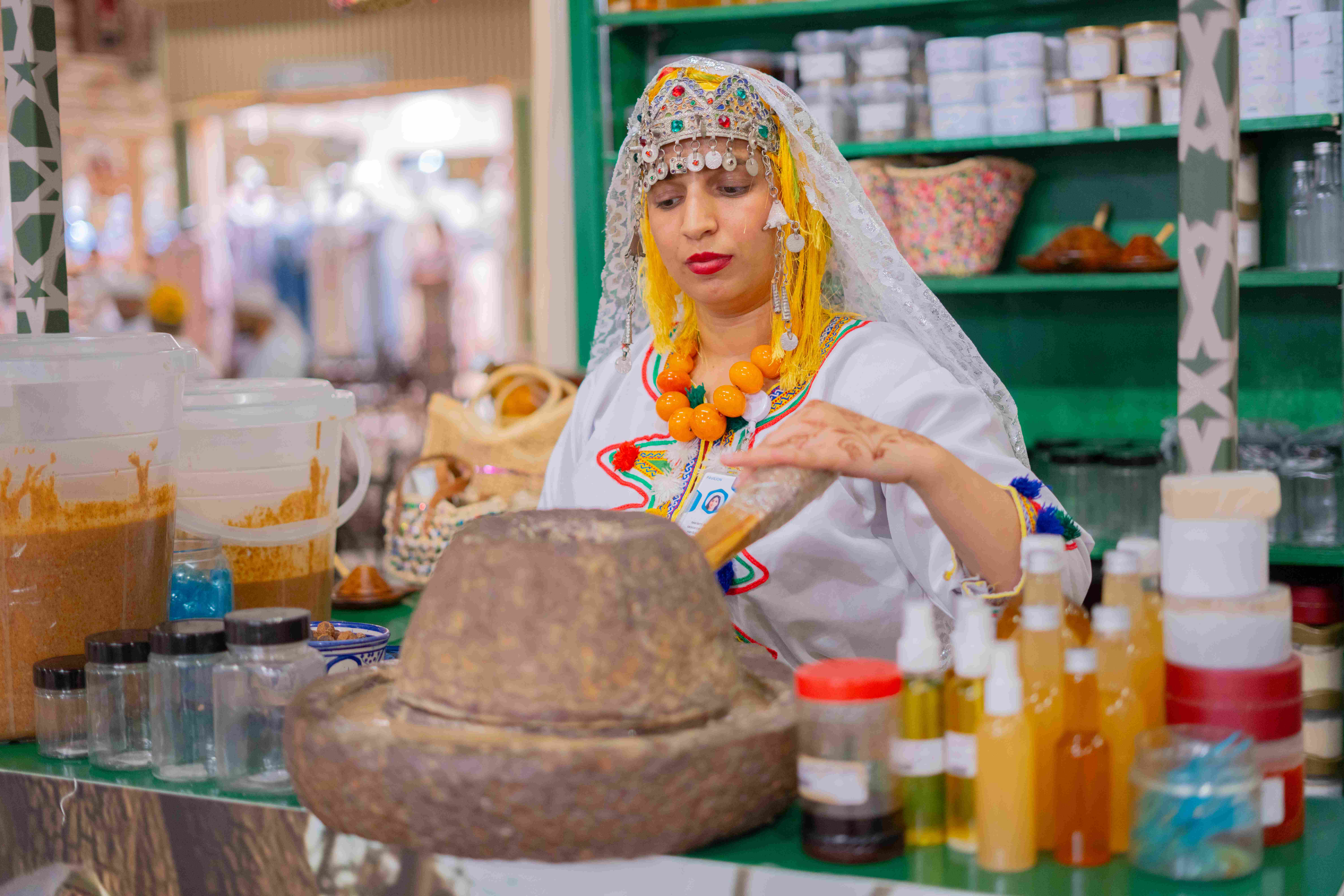 القرية العالمية تقدم لضيوفها تجارب تسوّق فريدة في عالم أكثر روعة